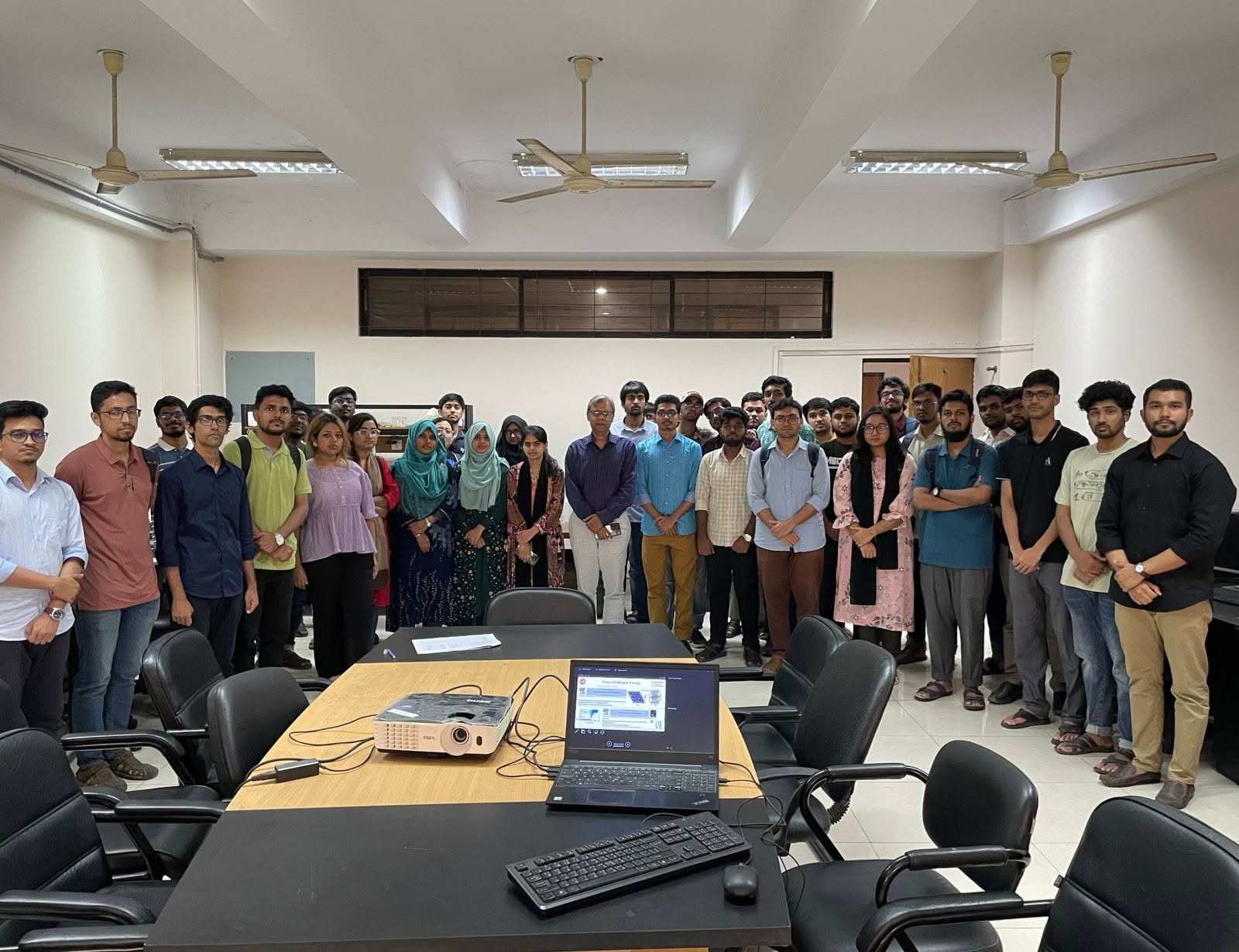 Guided lab tour group photo